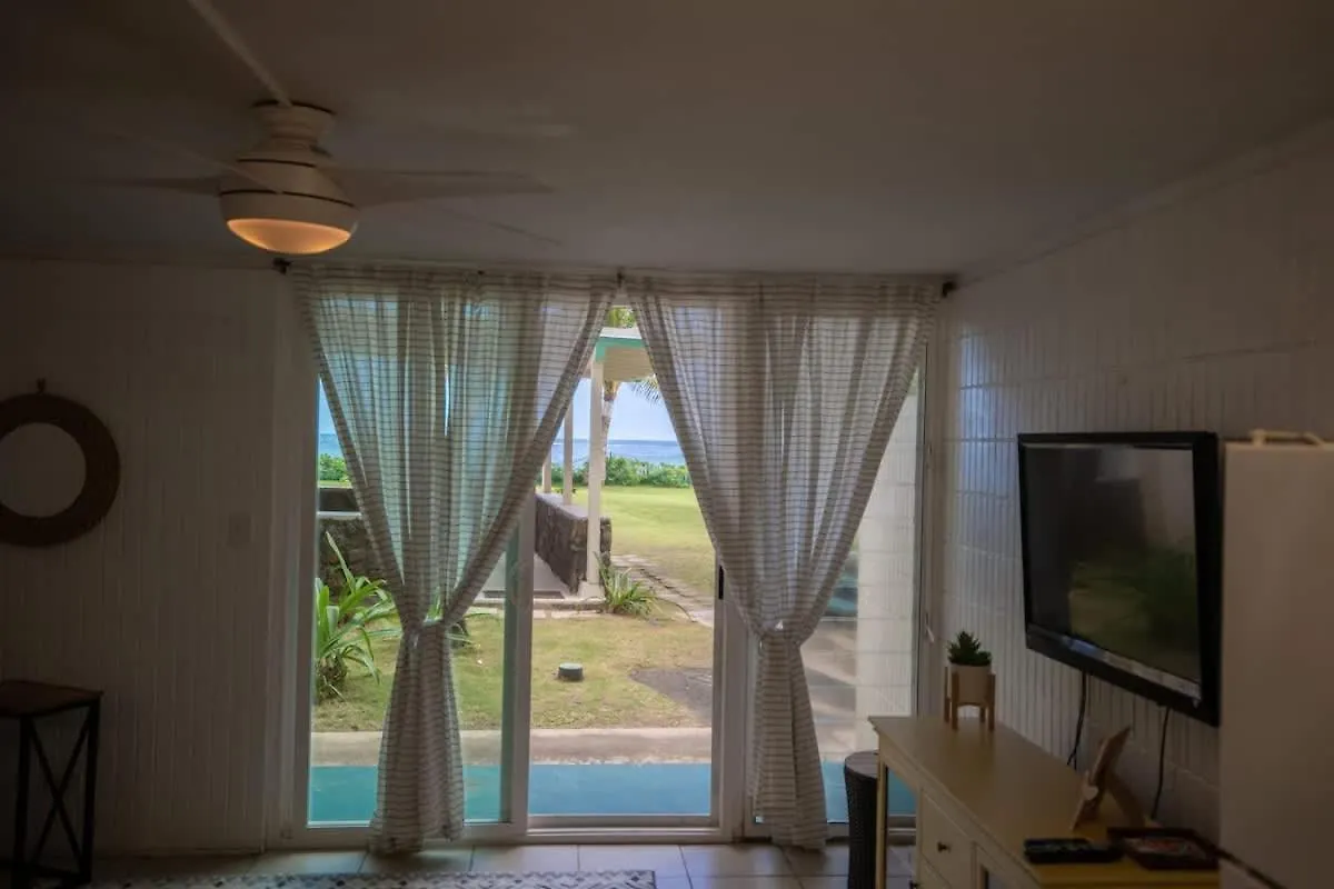 Ground Level Beachfront Studio Hau'ula 미국